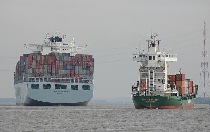 Frisian Trader + COSCO Ningbo
